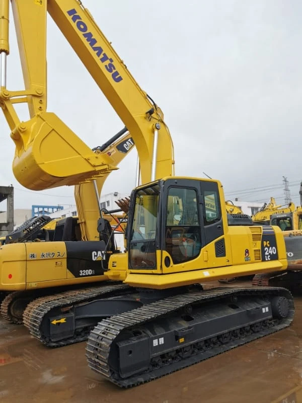 High-quality Komatsu PC240LC Used Medium Crawler Excavator for Sale