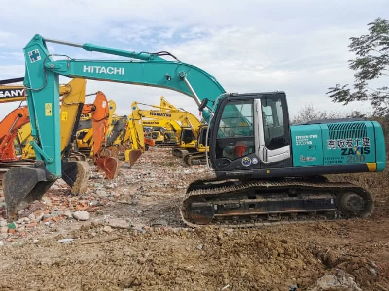 Продаётся подержанный экскаватор Hitachi ZX200 – надёжное подержанное строительное оборудование