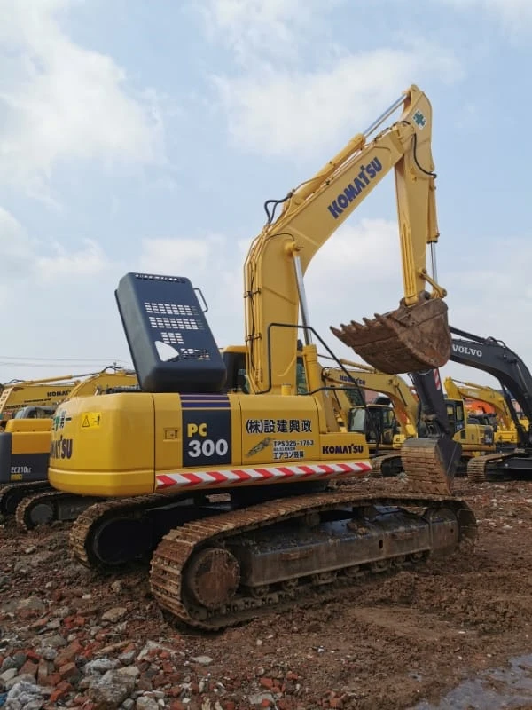 Gebrauchter Komatsu PC300 30-Tonnen-Raupenbagger zu verkaufen