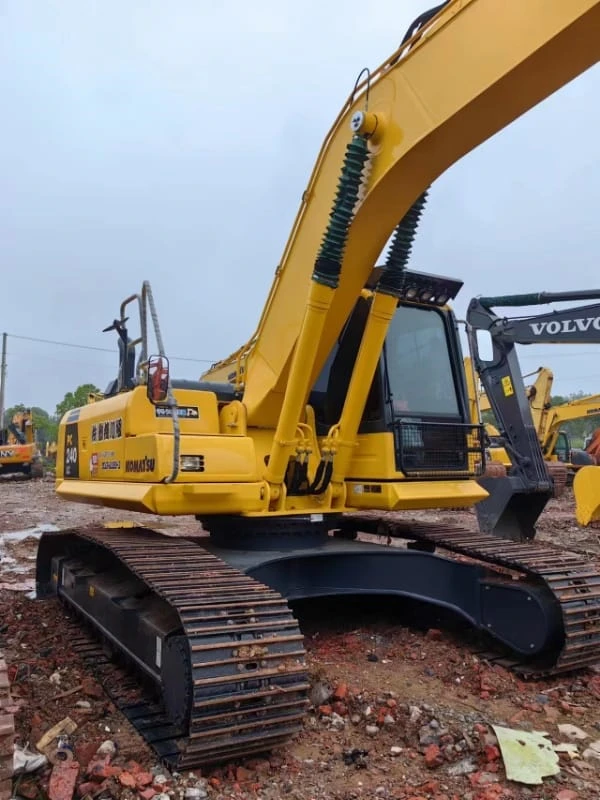 Used Komatsu PC240 24-ton Crawler Excavator for Sale – Medium Condition