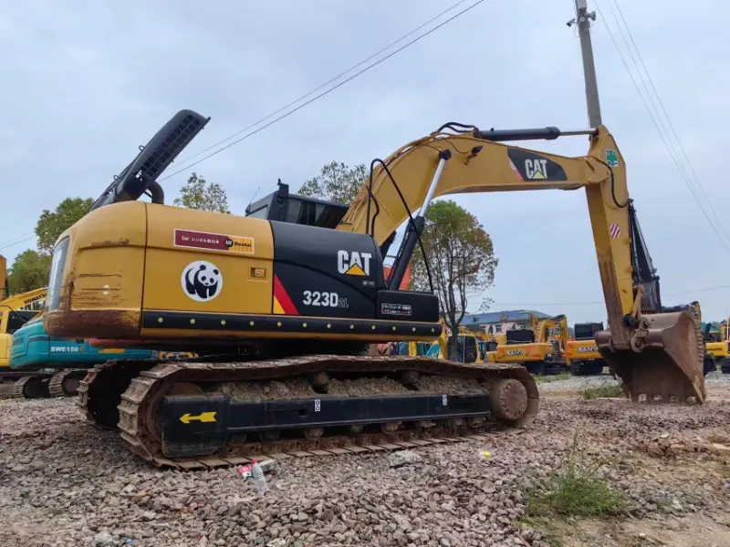 Hochwertiger gebrauchter Caterpillar CAT323-Bagger zum Verkauf zu einem wettbewerbsfähigen Preis
