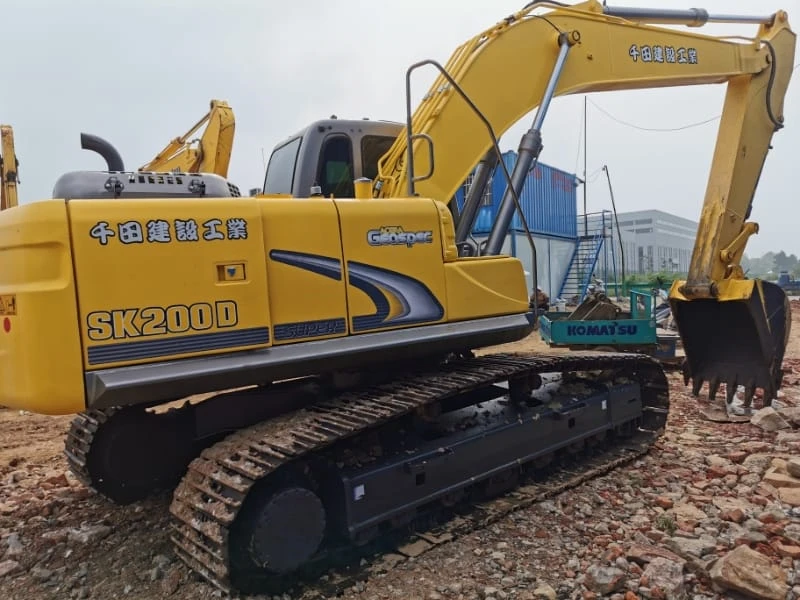 Pelle Kobelco SK200 d'occasion en excellent état à vendre