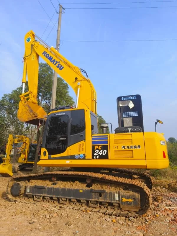 Used Komatsu PC240 Hydraulic Crawler Excavator from Japan - High Quality, Second Hand