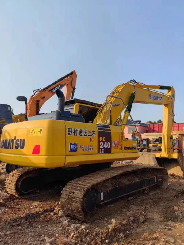 Hochwertiger gebrauchter Raupenbagger Komatsu PC240 in gutem Zustand zu verkaufen